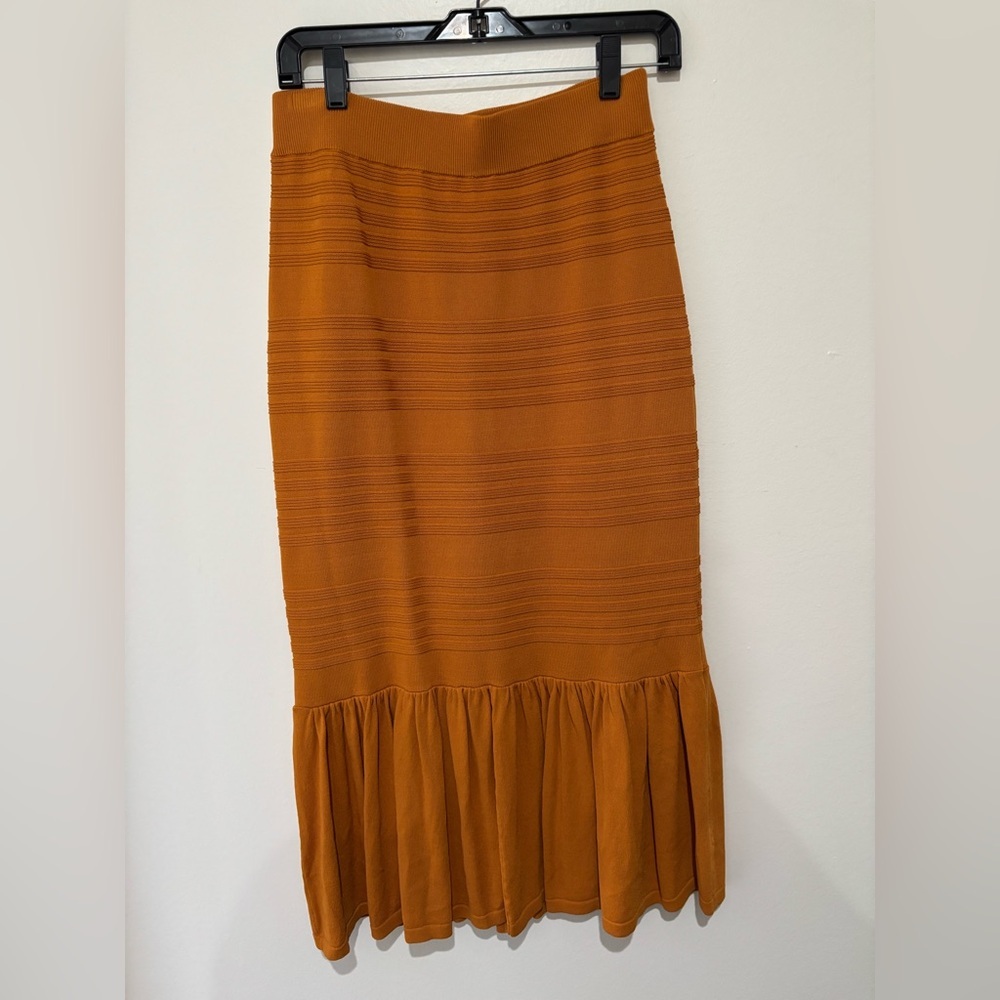 Chic Women's Midi Skirt in Vibrant Orange